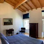 Casa Vittoria Βίλα *
